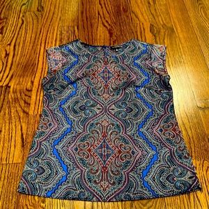 Multicolored top